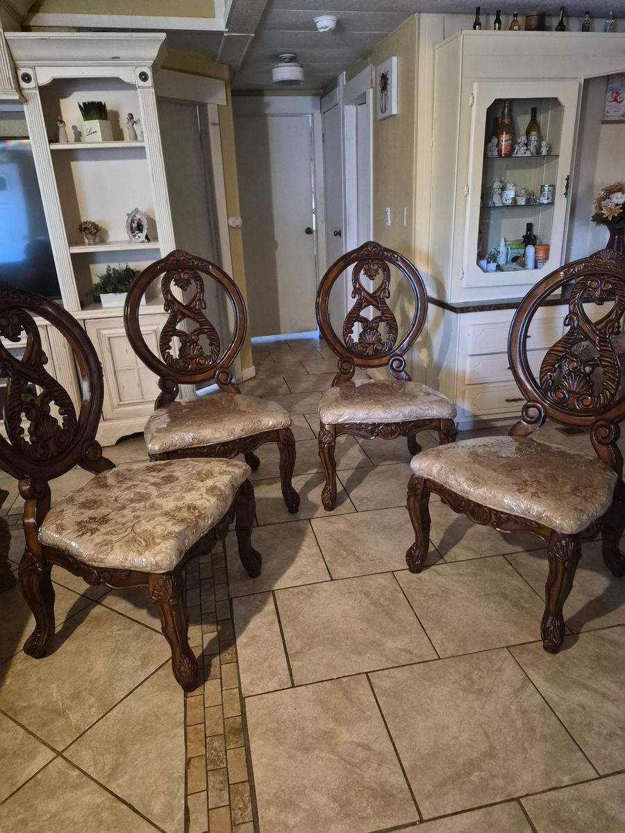 Elegant Dining Marble  Table + 6 Chairs