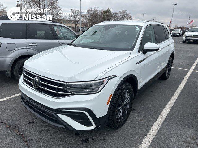 2022 VOLKSWAGEN TIGUAN SE 4Motion