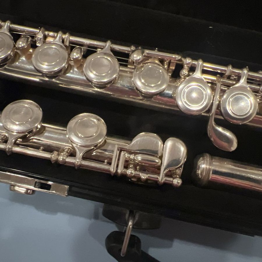 Main image 3