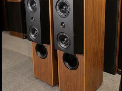 Looking For a Pair Of 104/2 For Restoration