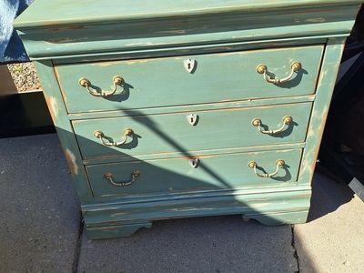 Broyhill Chest of Drawers