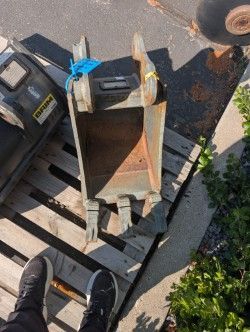 12" New Holland Mini Excavator Bucket – 12" Trenching Bucket