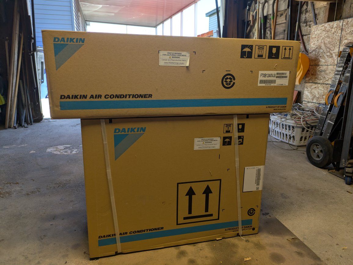 Daikin Mini Split 12,000 BTU 1 Ton
