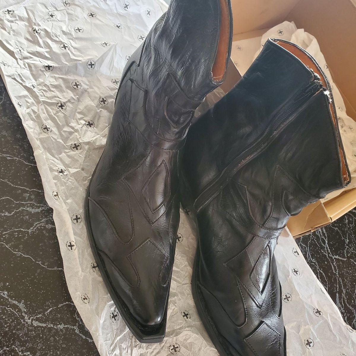 Boots Black size 10