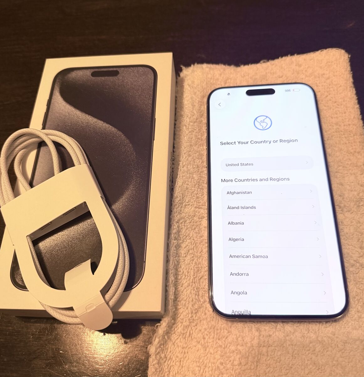 Apple iPhone 15 Pro Max, 256GB, White Titanium-UNL