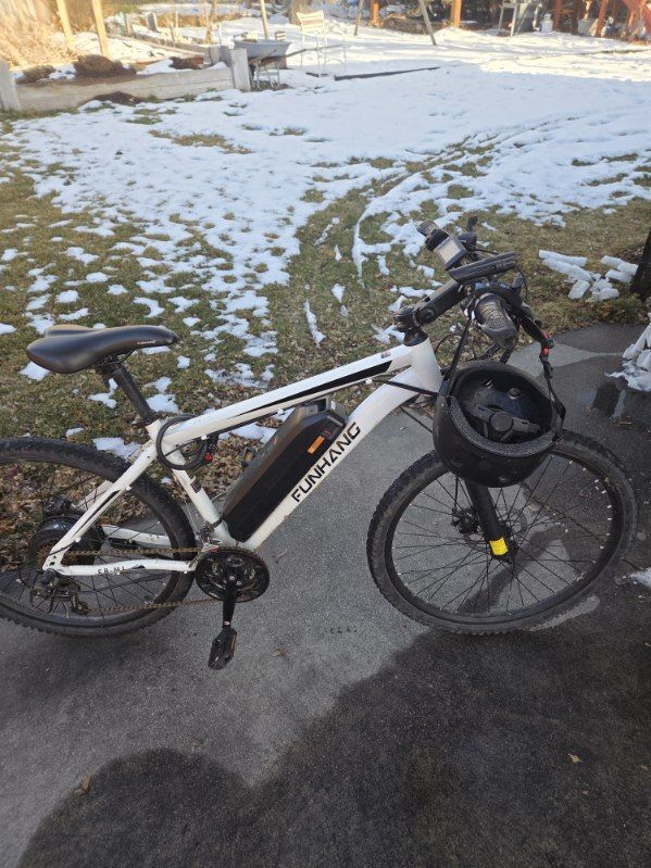 Funhang EB-M1, Isinwheel U1, Roadbike with Specialized handlebars,Mongoose BMX bike. Trade for E-Moto