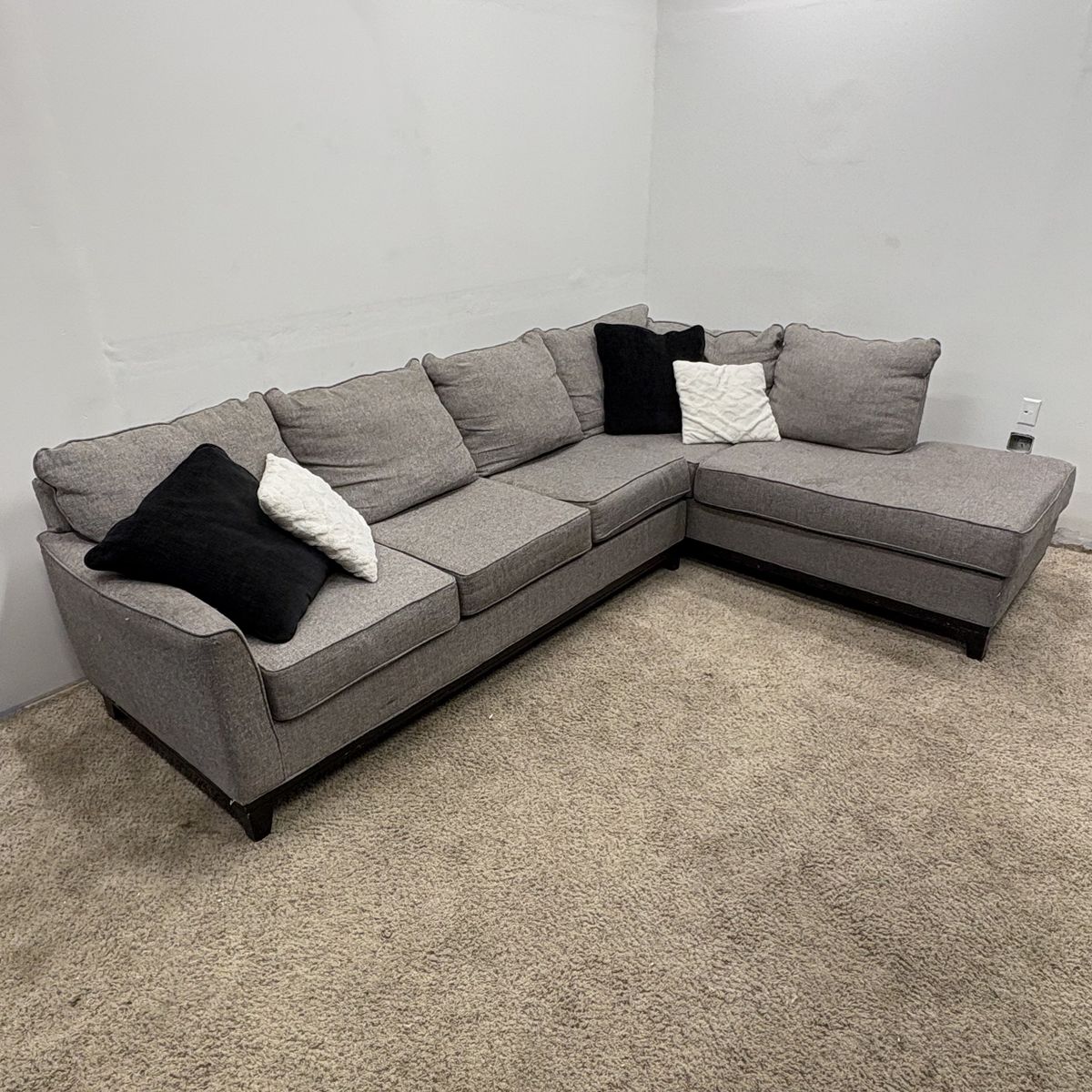 Large Grey Fabric sectional With Chaise