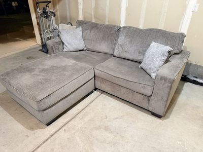 Gray Pull-Out Sleeper Sofa Sectional with Ottoman - Used Couch with Mattress