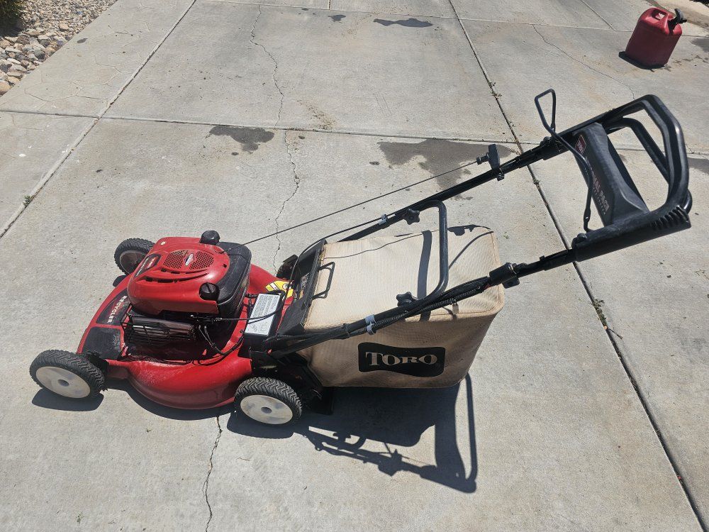 Toro self propelled lawn mower