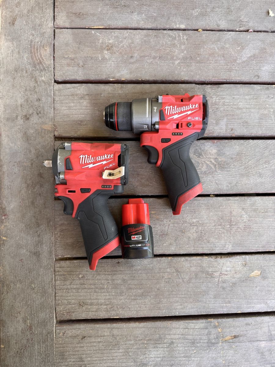 Milwaukee M12 Impact Wrench 3/8 & Hammer Drill