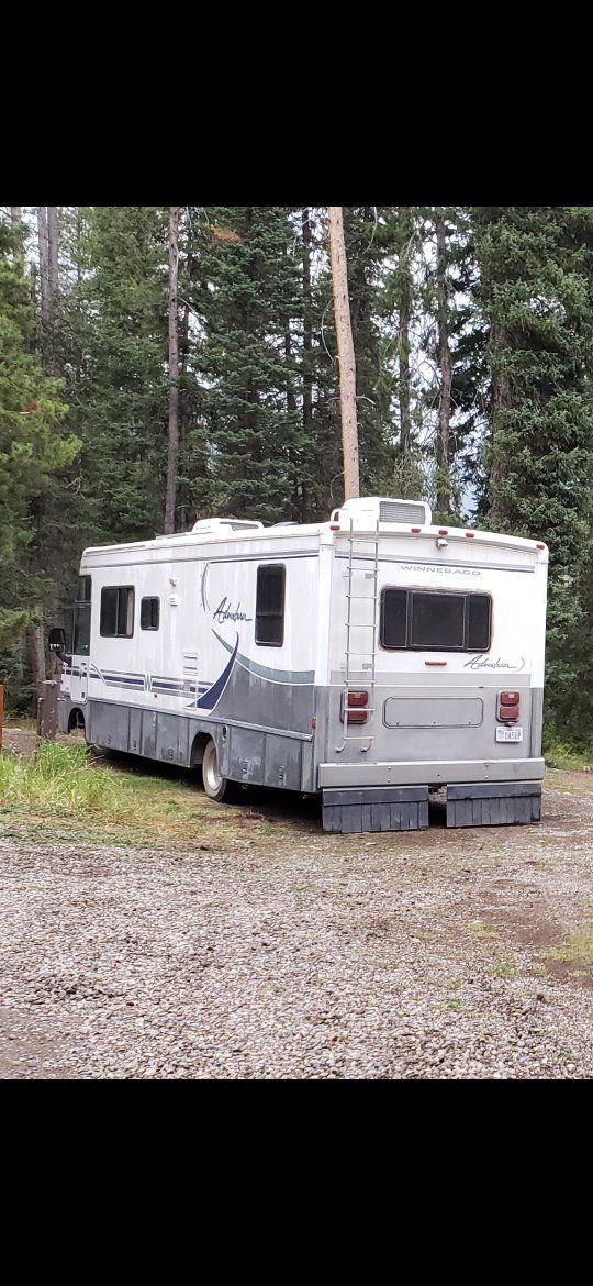 1997 Winnebago Adventurer