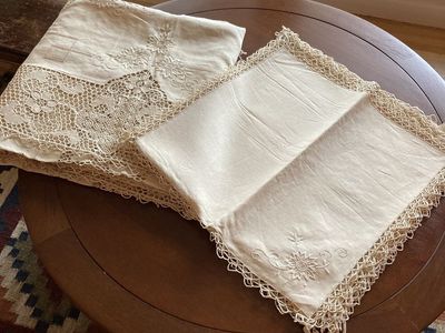 Irish Linen Tablecloth and napkins