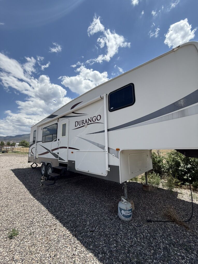 2007 Durango Camp Trailer