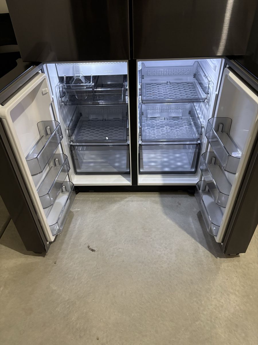 Samsung RF23A9071SG French Door Refrigerator - Black Stainless Steel, like new condition