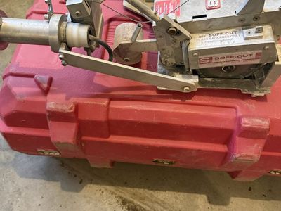 2 Concrete saws and trowel machine