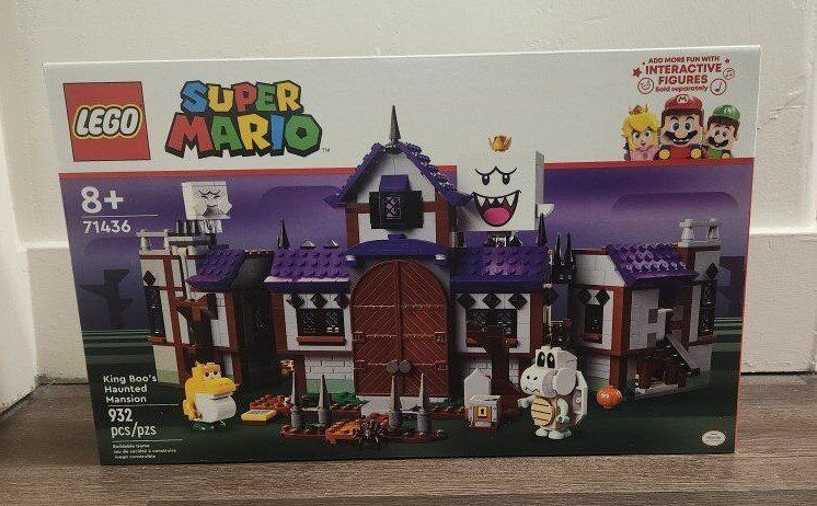 LEGO Super Mario King Boo's Haunted Mansion 71436