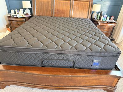 King Mattress Pure Comfort 14" Euro-Top Hybrid Mattress