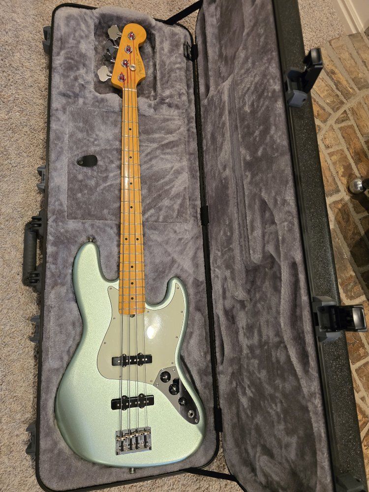 Fender American Professional II Jazz Bass - Mystic Green - Used Excellent