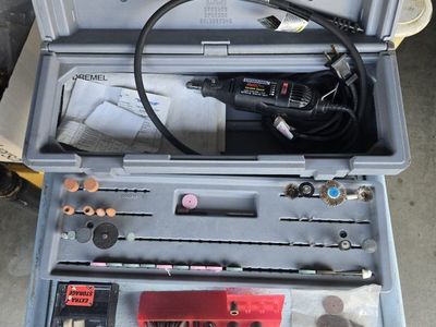 Dremel MultiPro Model 395 Type 5 Variable Speed Rotary Tool Kit with Flex Shaft & Accessories