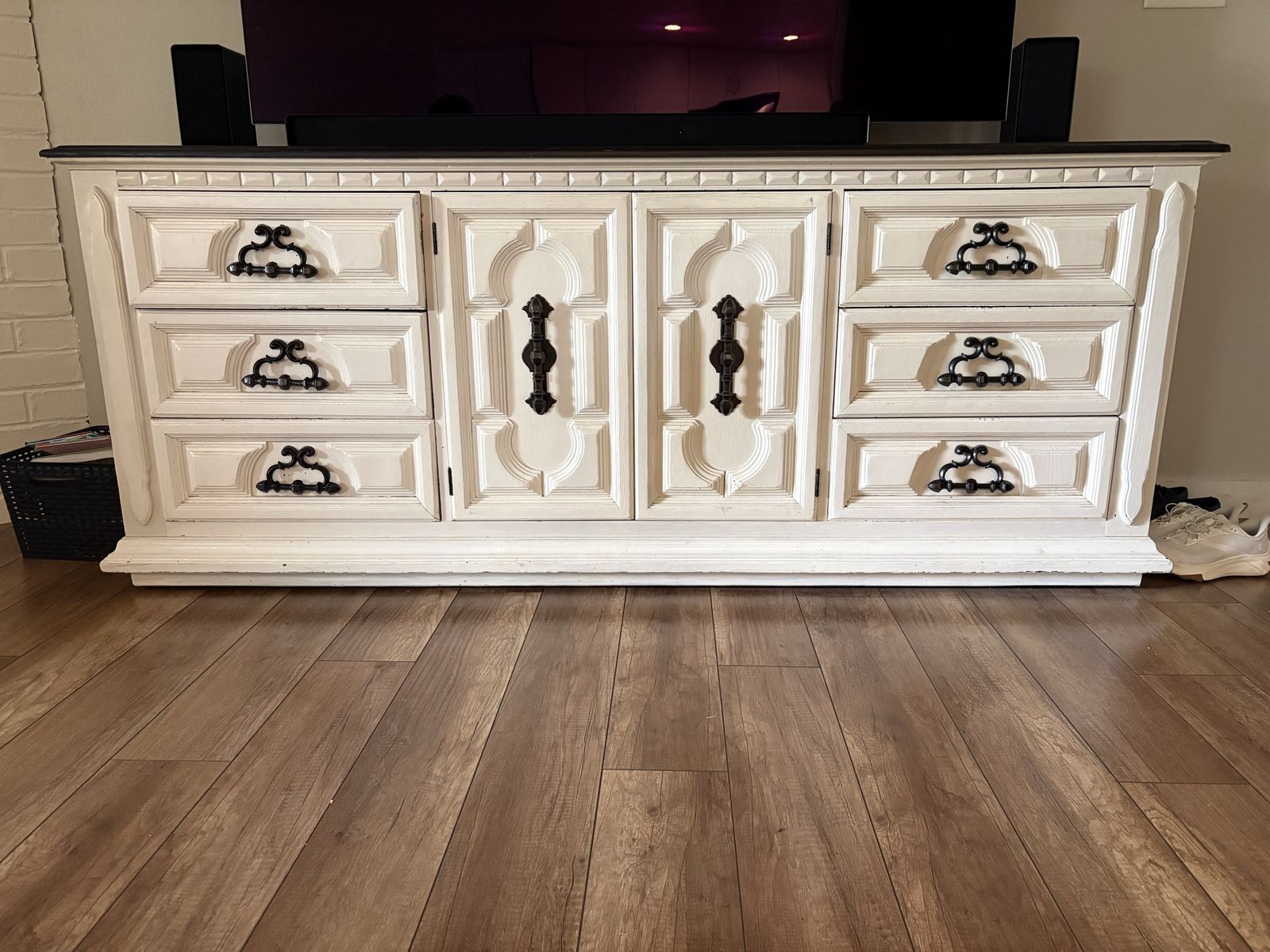 Thomasville Shabby Chic White & Dark Wood Dresser/Credenza/Media Console
