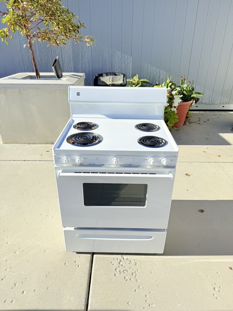 Like New Electric Range