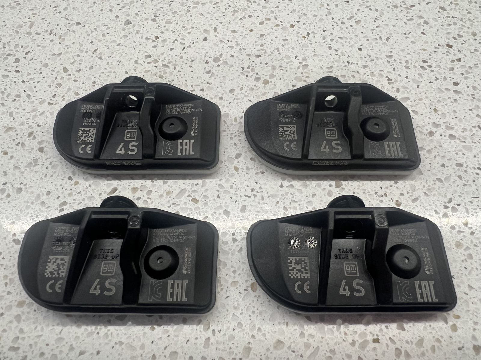 Set of 4 OEM GM / GMC TPMS Tire Pressure Monitoring Sensors - 433MHz - Part #13542523 - LIKE NEW