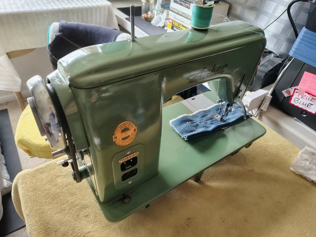 Anker Automatic Sewing Machine - Vintage Green, Household Electric
Vintage Black, Household Electric