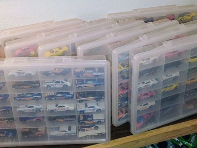 **Garage sale** Hot Wheels Collection. Ford, Chevy, Pontiac, Mopar, Hot Rods, Old Timers Classics