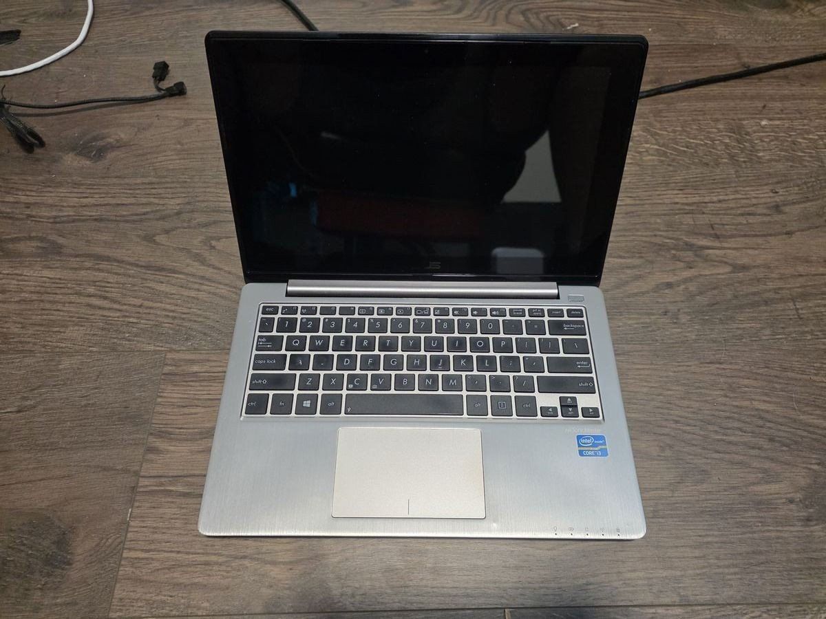 Asus S200E Laptop