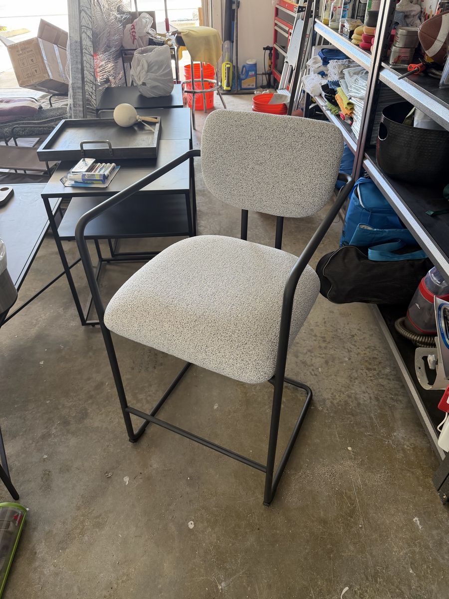 Counter height Chair