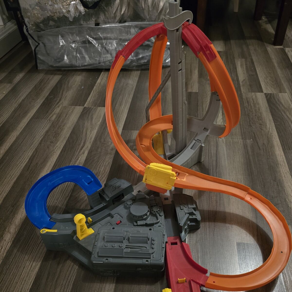 Hot Wheels Spin Storm Track