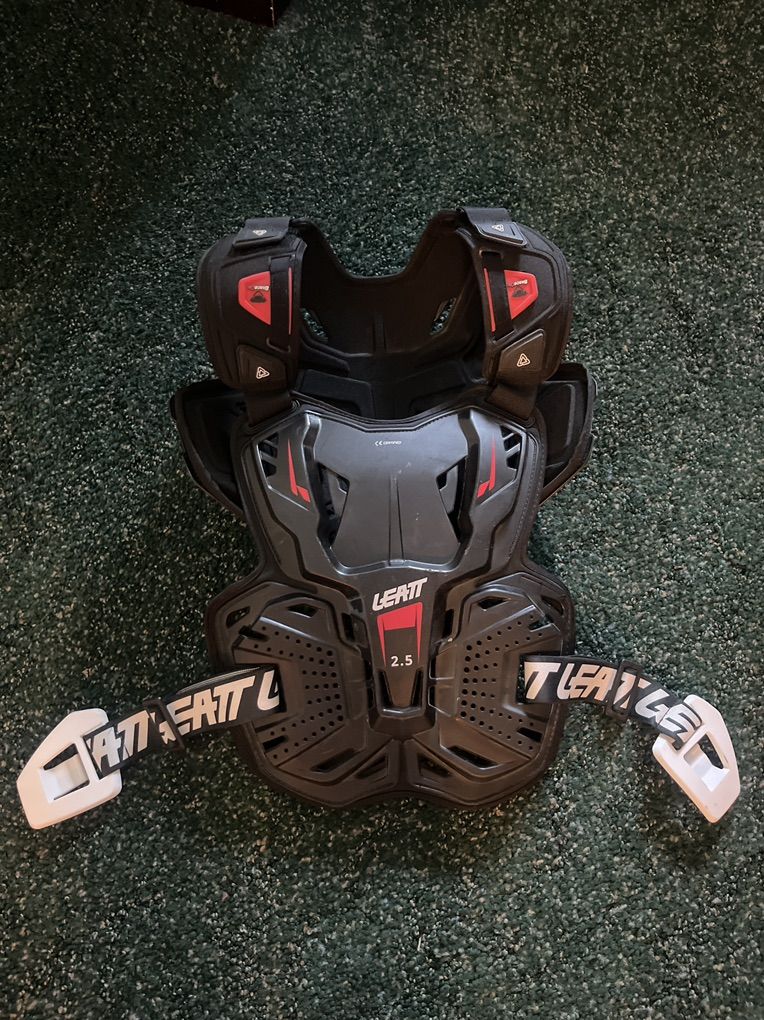 Leatt Chest Protector