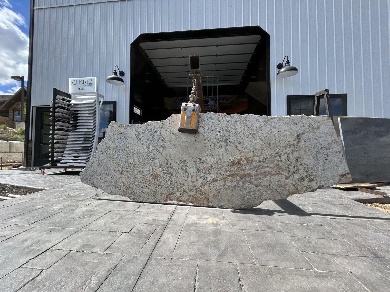 Main image 13