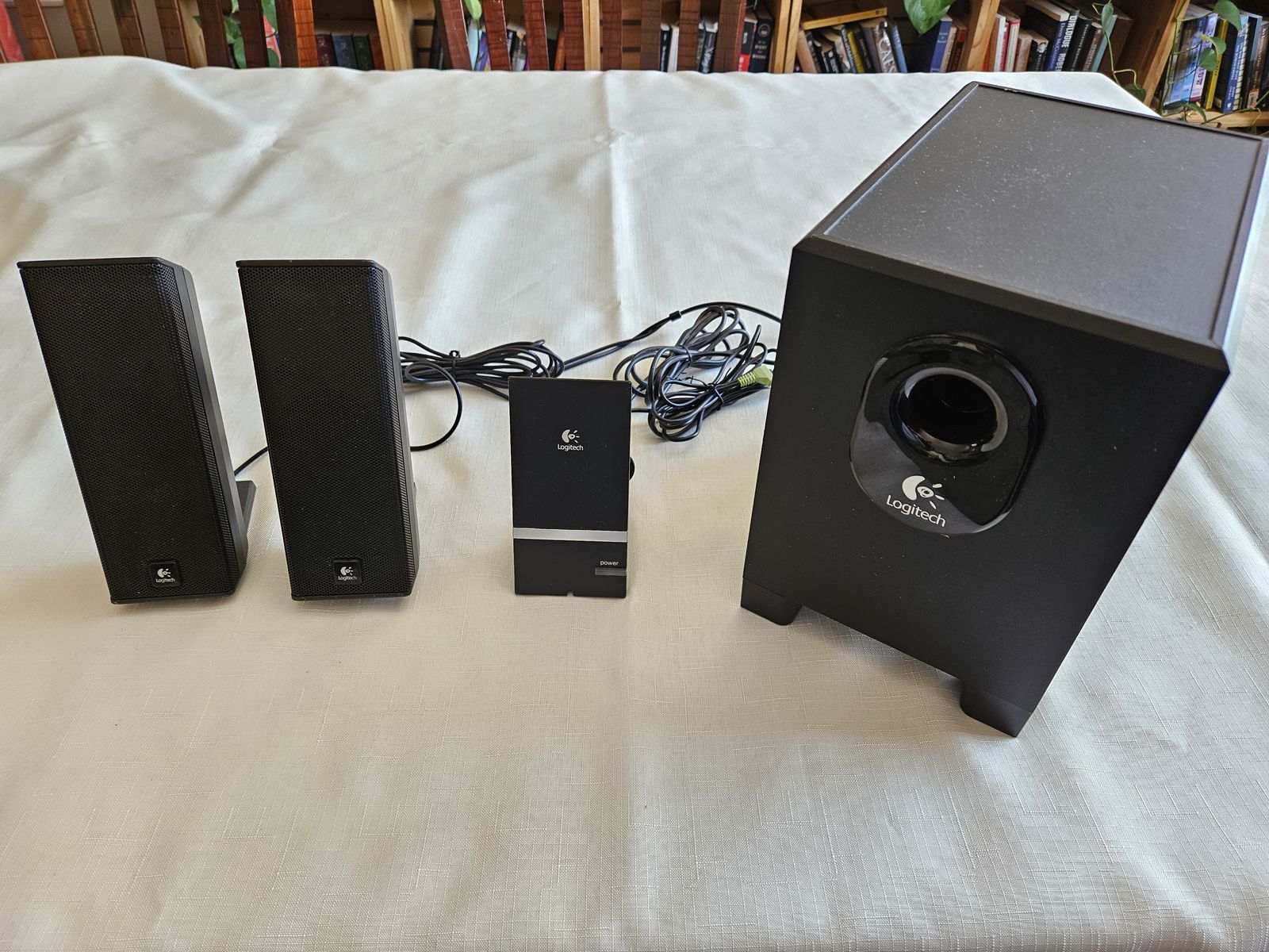 Logitech X-240 Computer Desktop Speakers