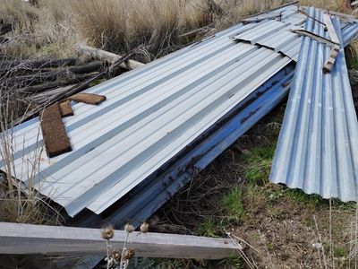 Tin roofing