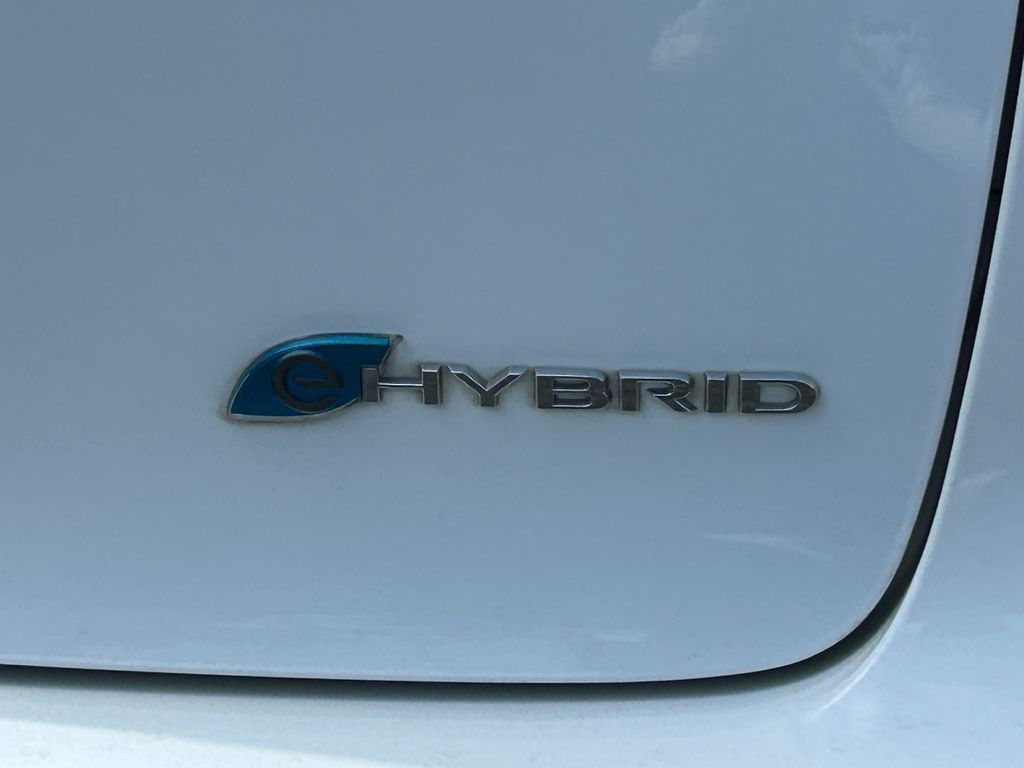 Main image 4