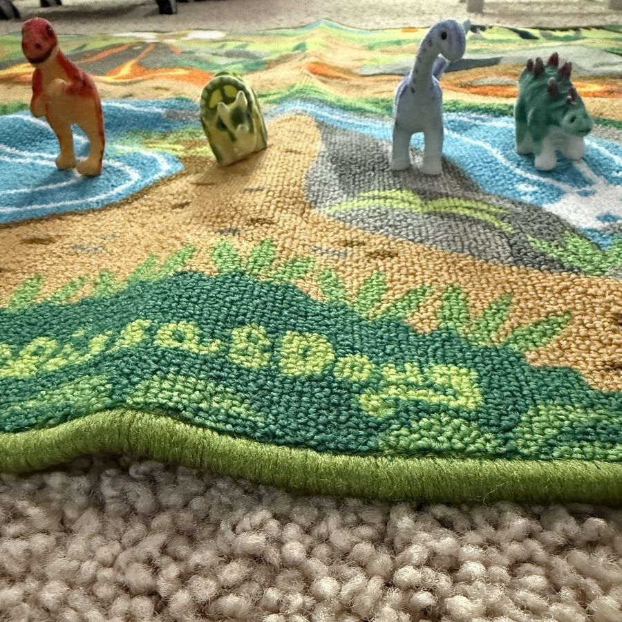 Melissa & Doug Dinosaur Activity Play Rug with 4 Dinosaur Figures