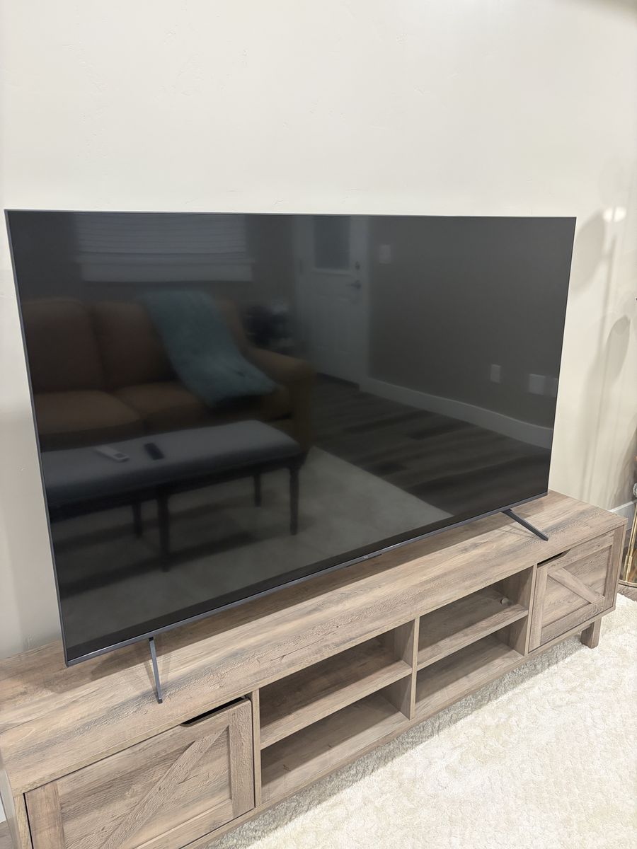 TCL 65" 4K TV - QM6K with TV Mount