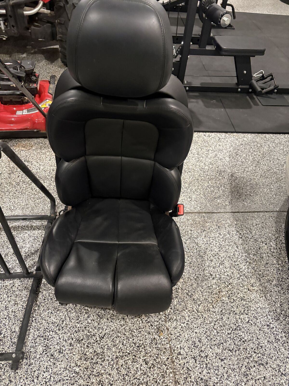 2017 Lincoln Continental Passenger Seat