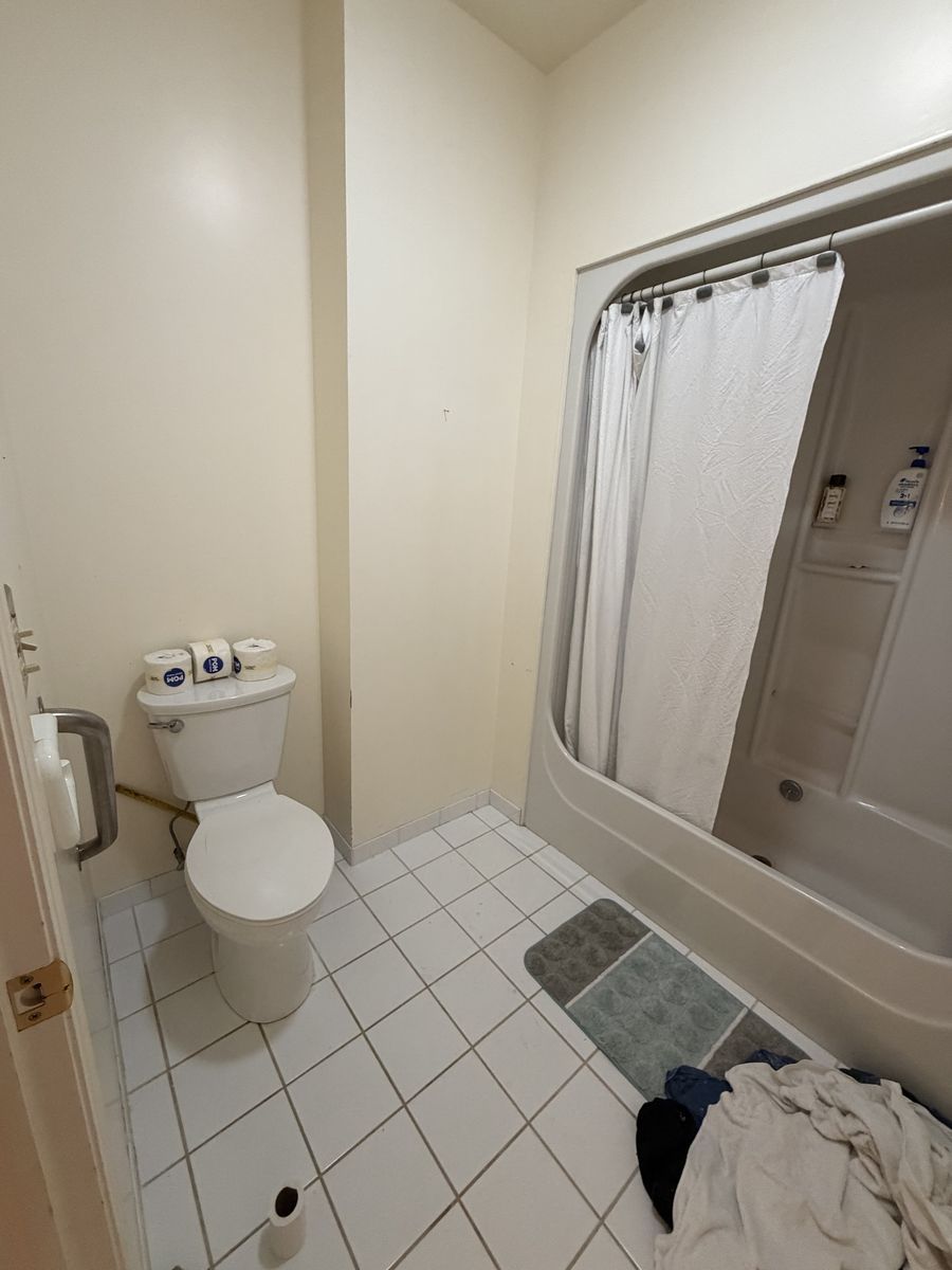 Main image 3