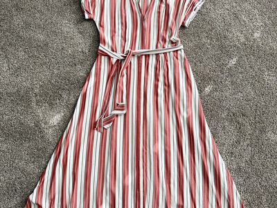 Womens Red/Cream Dress with belt LOFT sz10