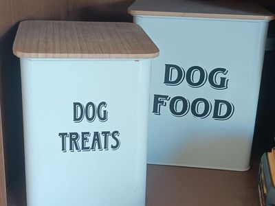 dog food containers