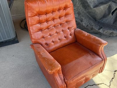 Retro Recliner