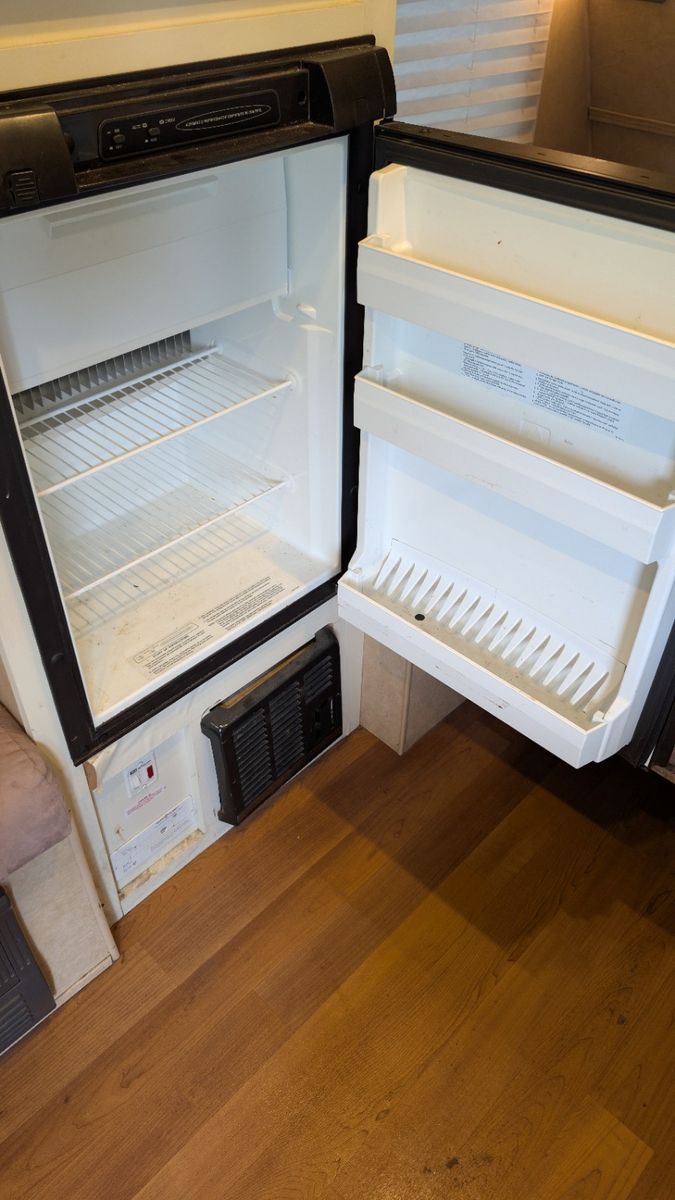 Main image 6