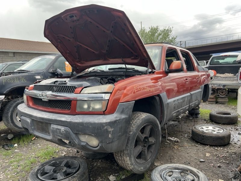 New Arrival - 2002 Chevrolet Avalanche Parts