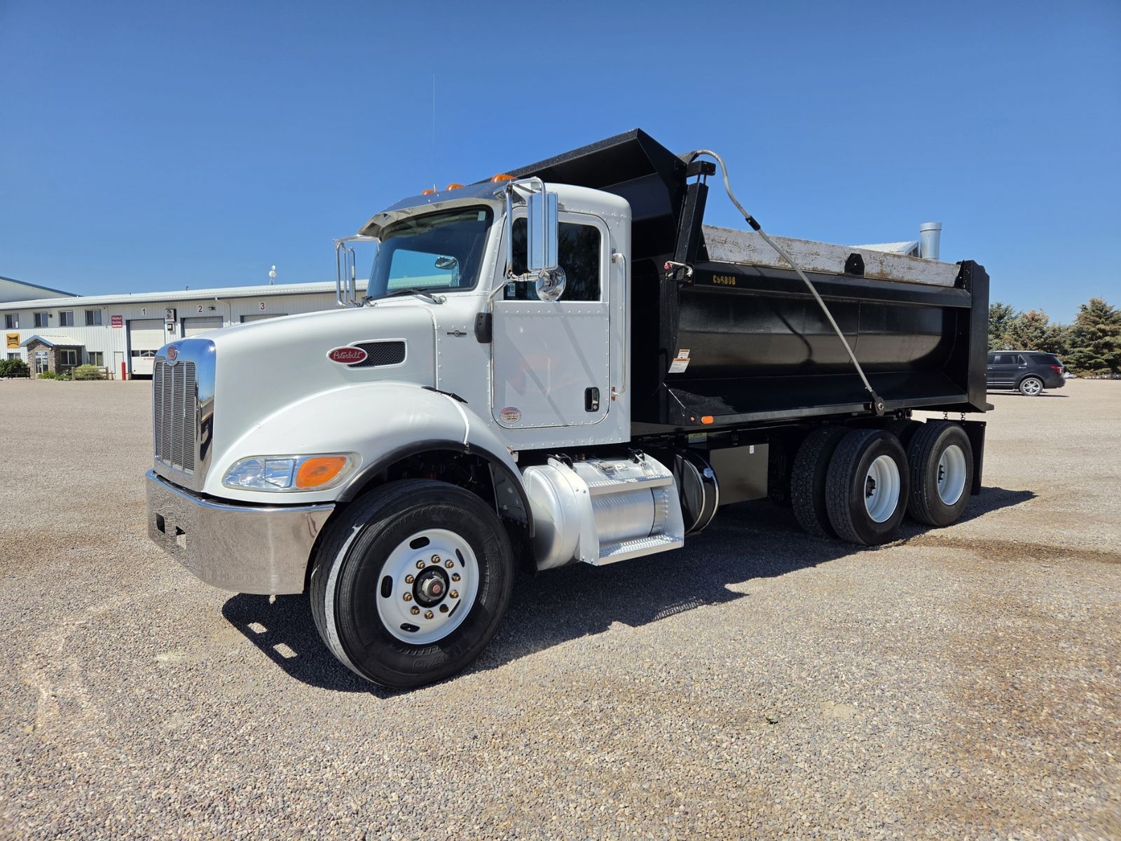 2020 PETERBILT 348