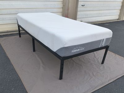 Like New Twin Platform Bed and Mattress