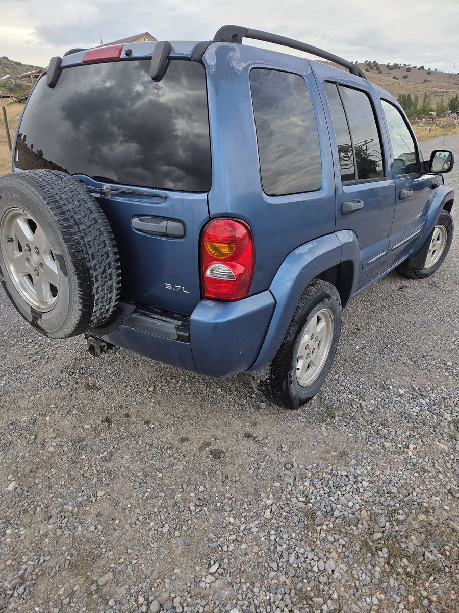 Main image 4