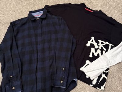 Long Sleeved Shirts Size Medium