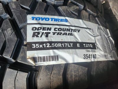 35x12.50r17 toyo open country rt trail